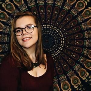 Meet your Posher, Olivia